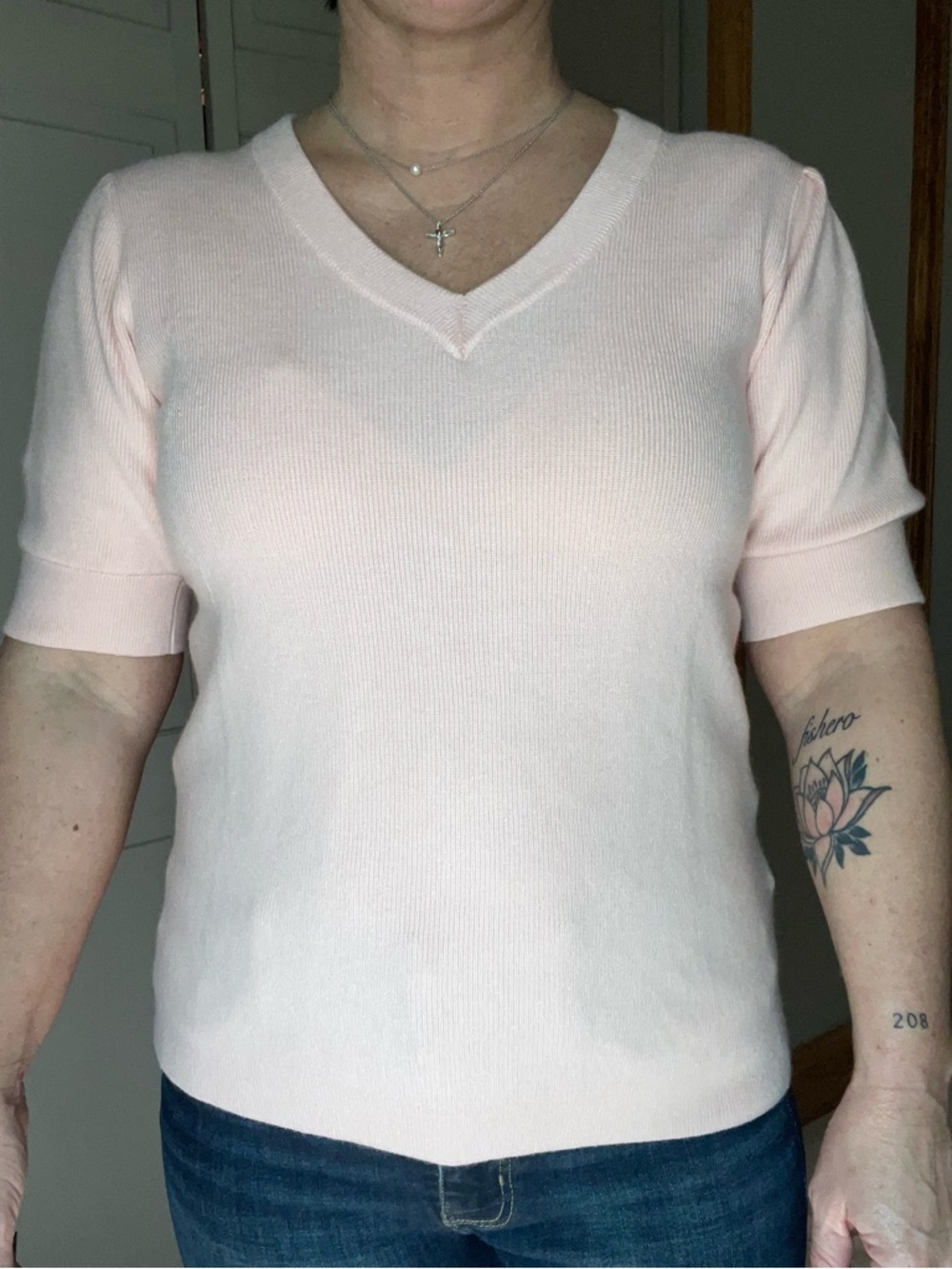 Light Pink V-Neck Short Sleeve Knit Top